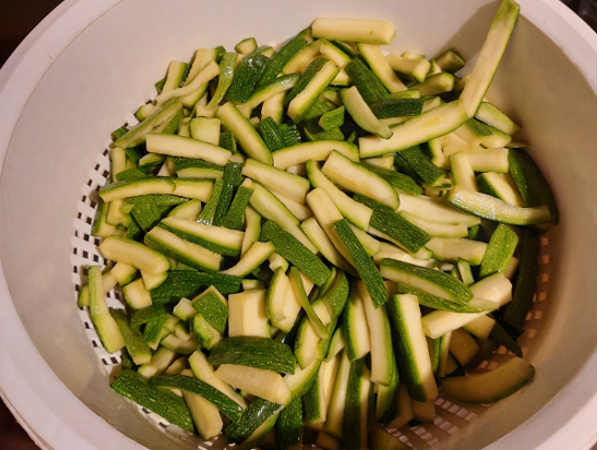 zucchine scolate per ricetta sott'olio 