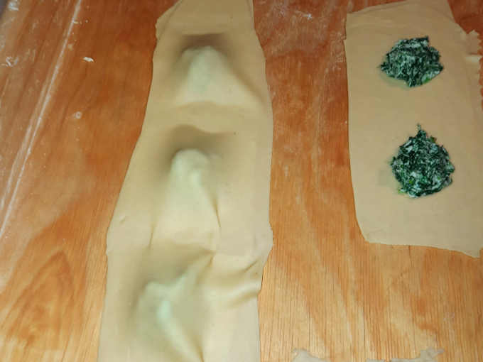 preparazione ricetta ravioli ricotta e spinaci