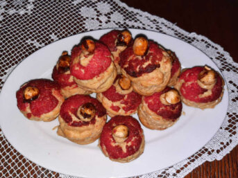 Bignè con craquelin e crema pralinata alle nocciole