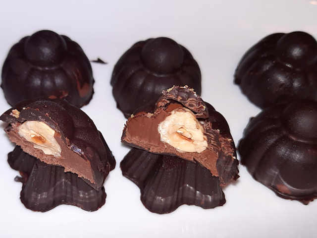 Cioccolatini al fondente con nocciole e Nutella 2