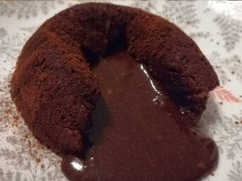 Tortino al cioccolato con cuore morbido irresistibile