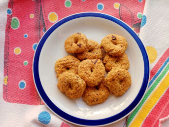 Biscotti integrali con panna montata e cioccolato ricetta semplice