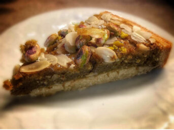 Crostata ai sapori di Sicilia con mandorle e pistacchi