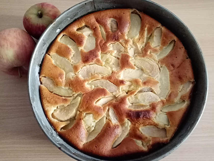 Torta di mele con farina integrale ricetta senza zucchero