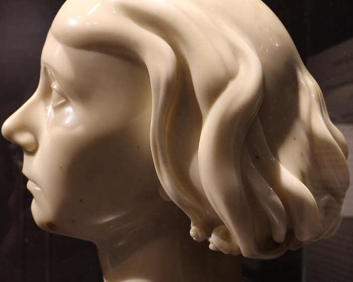 Profilo busto di Margherita Sarfatti Per articolo Adolfo Wildt 